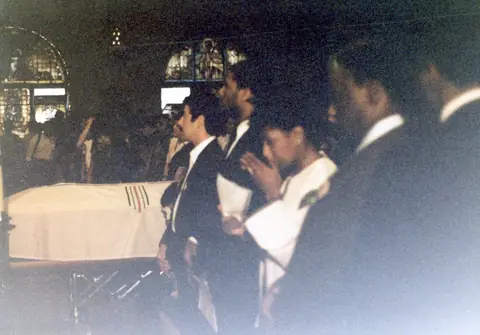 Funeral de Rudy Lozano en la iglesia de San Pío V, Pilsen, junio de 1983