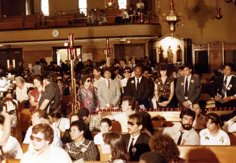Funeral de Rudy Lozano en la iglesia de San Pío V, Pilsen, junio de 1983