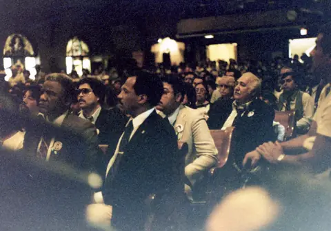 Funeral de Rudy Lozano en la iglesia de San Pío V, Pilsen, junio de 1983