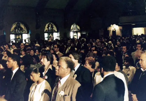 Funeral de Rudy Lozano en la iglesia de San Pío V, Pilsen, junio de 1983