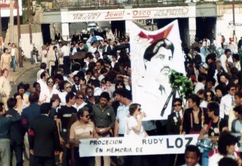 Cortejo fúnebre de Rudy Lozano, junio de 1983