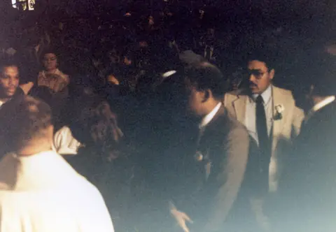 Funeral de Rudy Lozano en la iglesia de San Pío V, Pilsen, junio de 1983