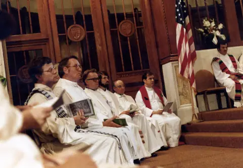 Funeral de Rudy Lozano en la iglesia de San Pío V, Pilsen, junio de 1983