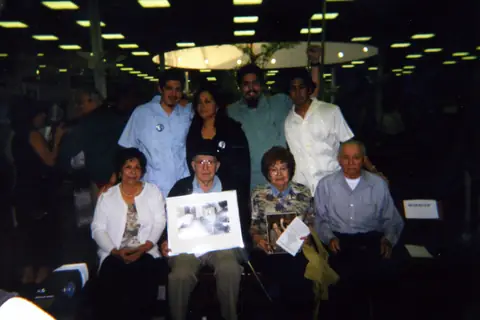 Conmemoración del 20 aniversario de Rudy Lozano, 2003