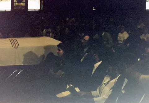 Funeral de Rudy Lozano en la iglesia de San Pío V, Pilsen, junio de 1983